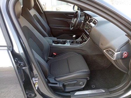 Jaguar XE 2.0 D Turbo 180CV Portfolio  2016 