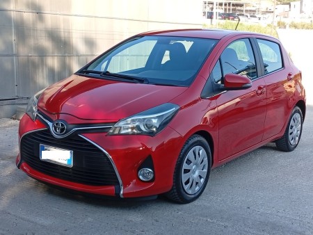 Toyota Yaris 1.0 5 porte Lounge 2015 