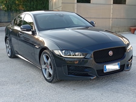 Jaguar XE 2.0 D Turbo 180CV Portfolio  2016 