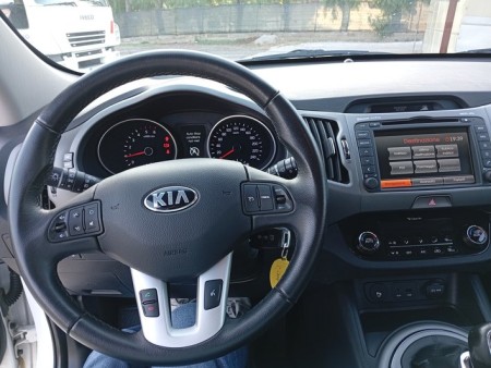 Kia Sportage  1.7 CRDI VGT 2WD high tech 2015 