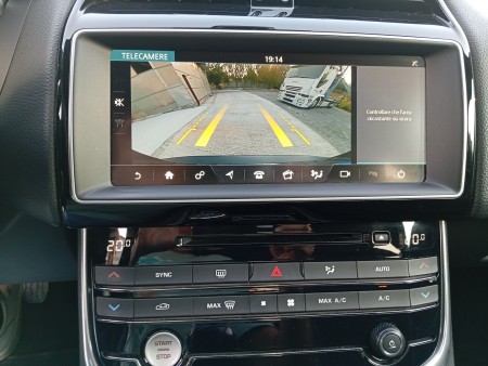 Jaguar XE 2.0 D Turbo 180CV Portfolio  2016 