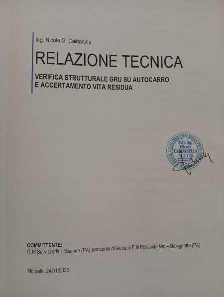 Mercedes-Benz 817 autocarro con GRU 1990 
