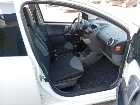 Peugeot 107 68CV 5p. Desir 2011 