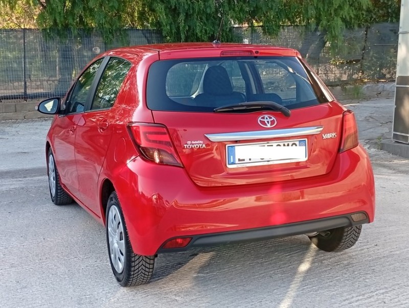 Toyota Yaris 1.0 5 porte Lounge 2015 