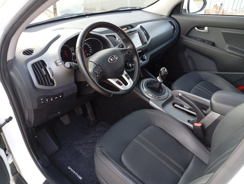 Kia Sportage  1.7 CRDI VGT 2WD high tech 2015 
