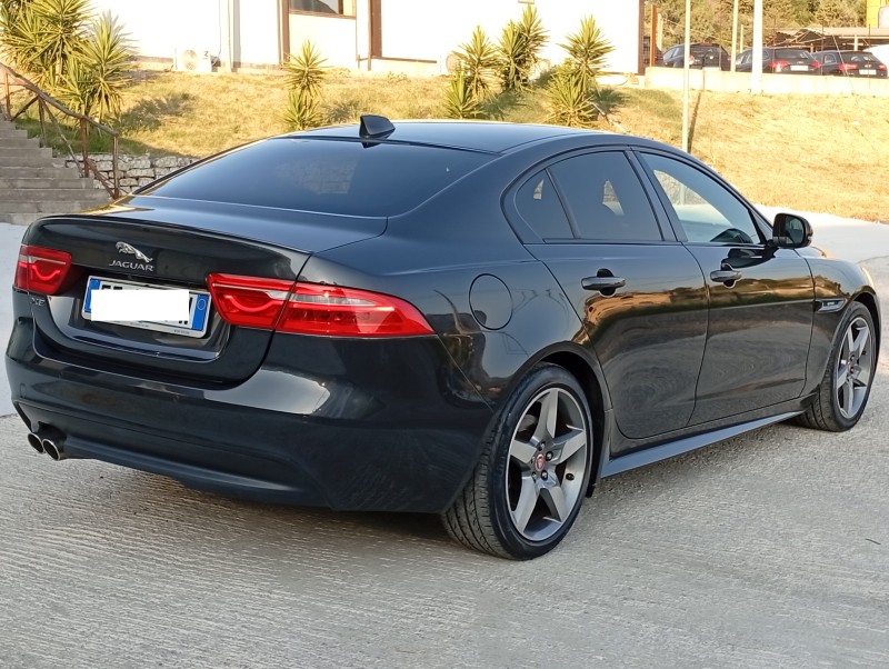 Jaguar XE 2.0 D Turbo 180CV Portfolio  2016 