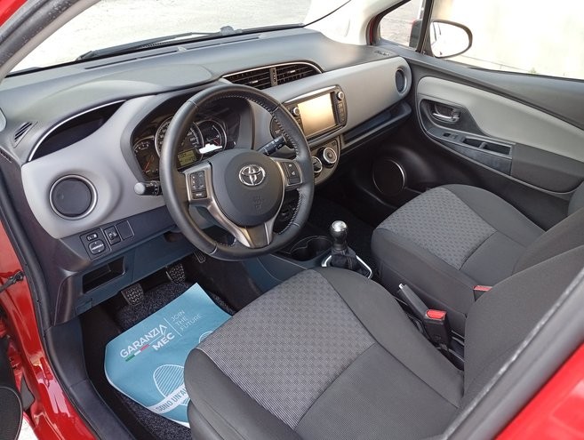 Toyota Yaris 1.0 5 porte Lounge 2015 