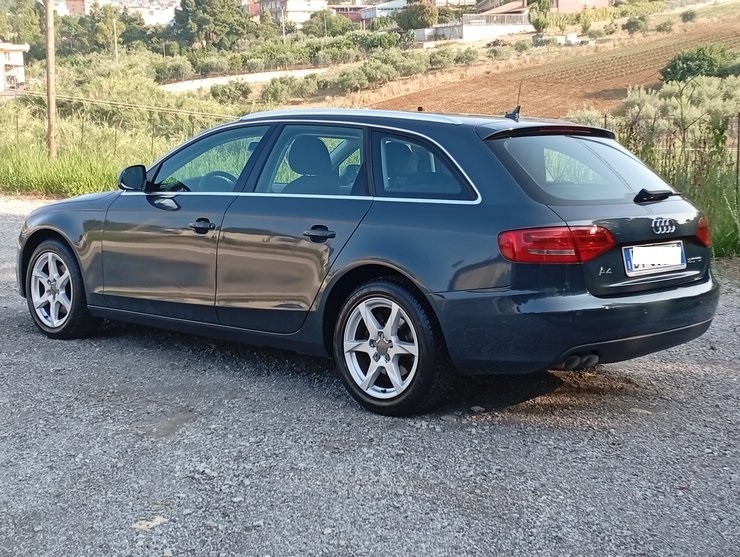 Audi A4 Avant 2.0 TDI 143CV  2009 