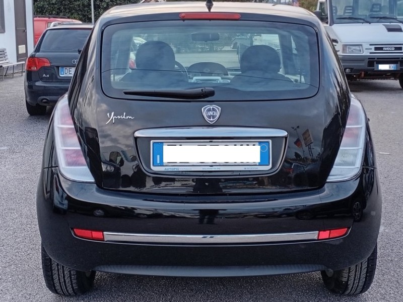 Lancia Y 1.2 69 CV Platinum 2011 