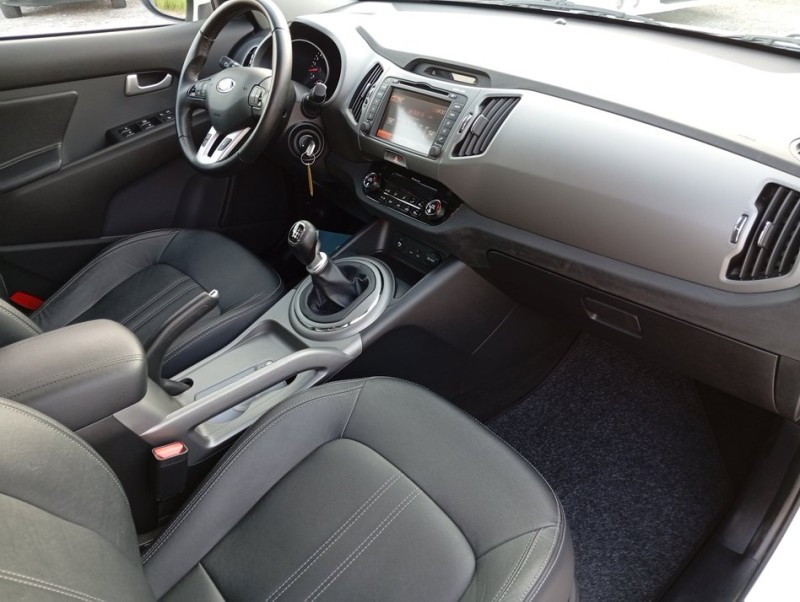 Kia Sportage  1.7 CRDI VGT 2WD high tech 2015 