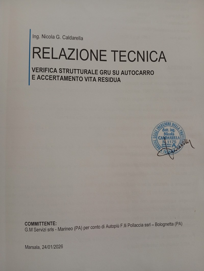 Mercedes-Benz 817 autocarro con GRU 1990 