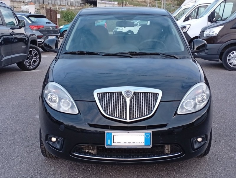 Lancia Y 1.2 69 CV Platinum 2011 